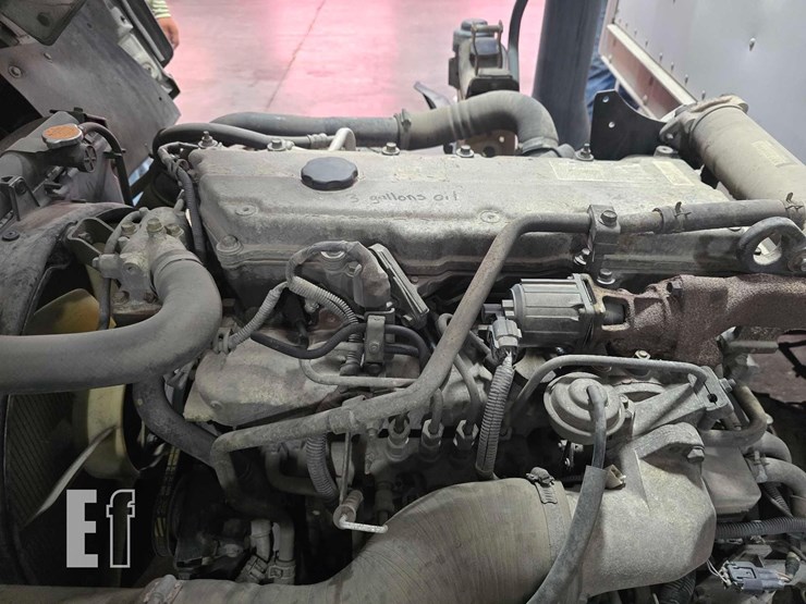 2006-isuzu-npr-hd-image-23