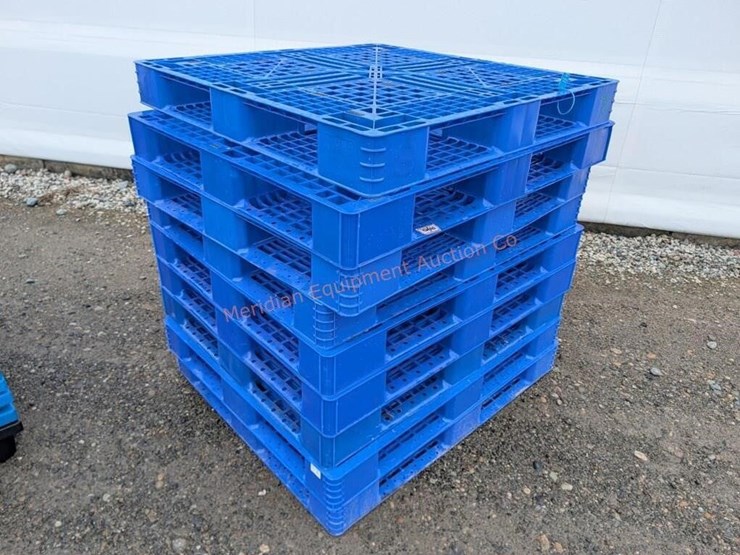 ~27--plastic-pallets-image-3