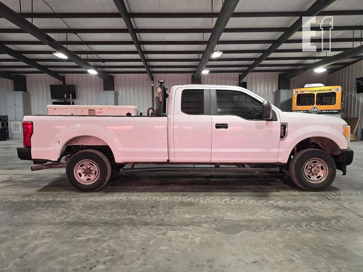 2017-ford-f250-sd-xl-image-6