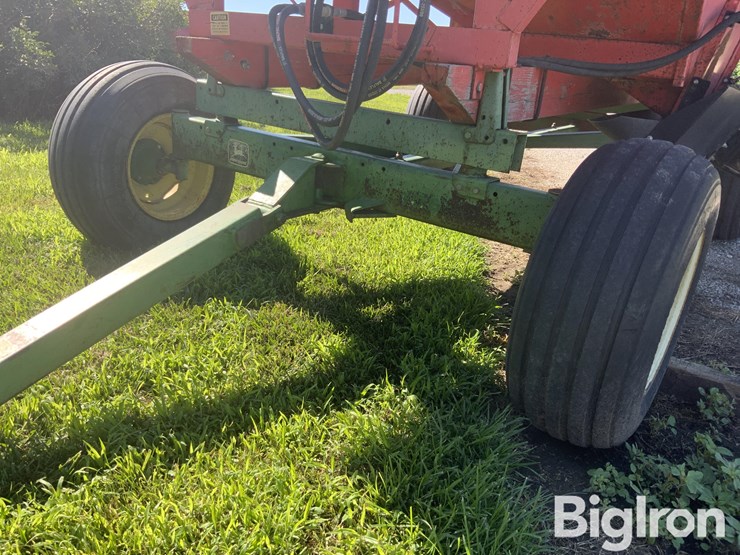 killbros-275-bu-seed-tender/gravity-wagon-w/hydraulic-auger-image-11