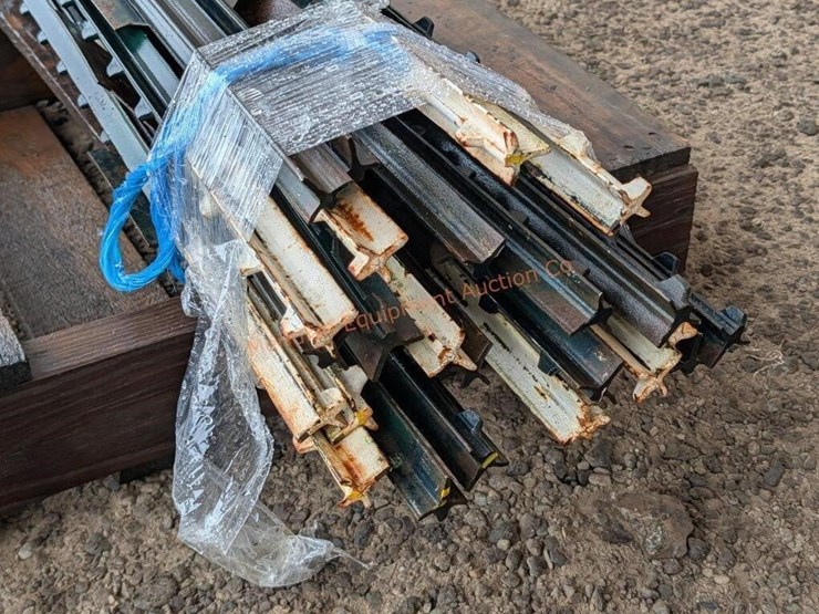 ~25--5'-steel-t-posts-image-5