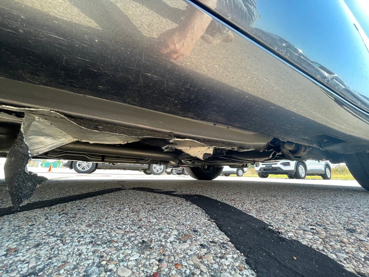 #1517-•-2021-chrysler-voyager-mini-van-(has-wi-title)-image-15