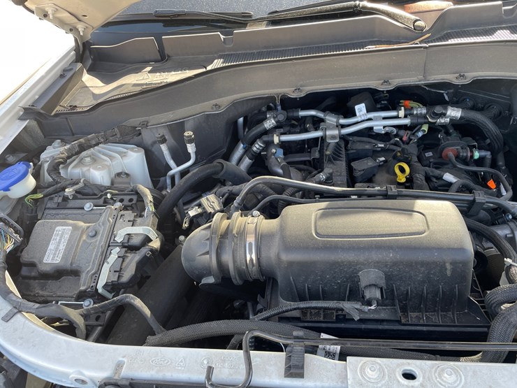 #1527-•-2022-ford-explorer-awd-suv-(has-wi-title)-image-30