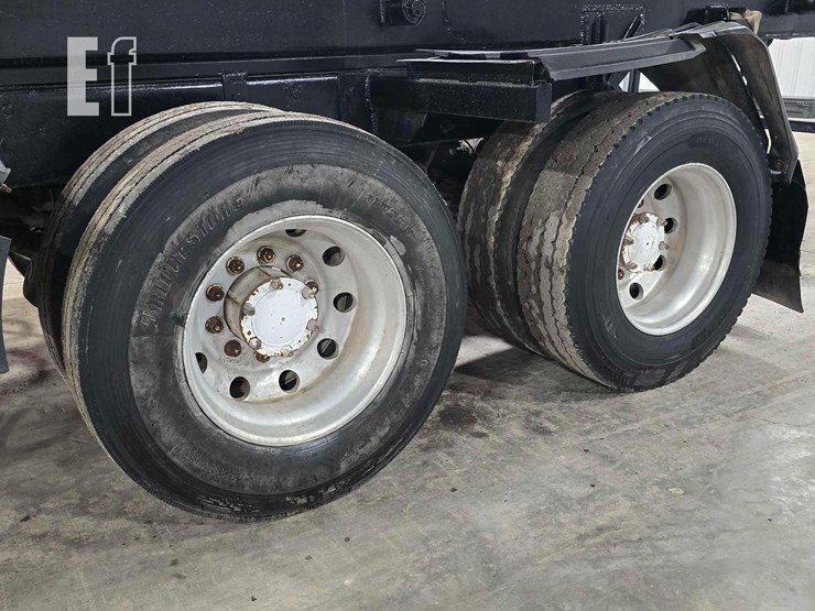 2002-mack-mr600-image-23