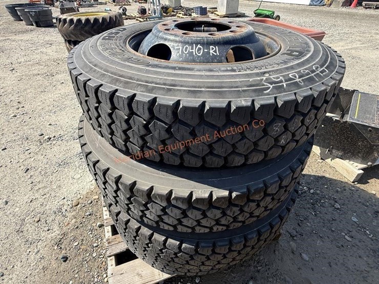 4--10r22.5-truck-tires-w/-rims-image-2