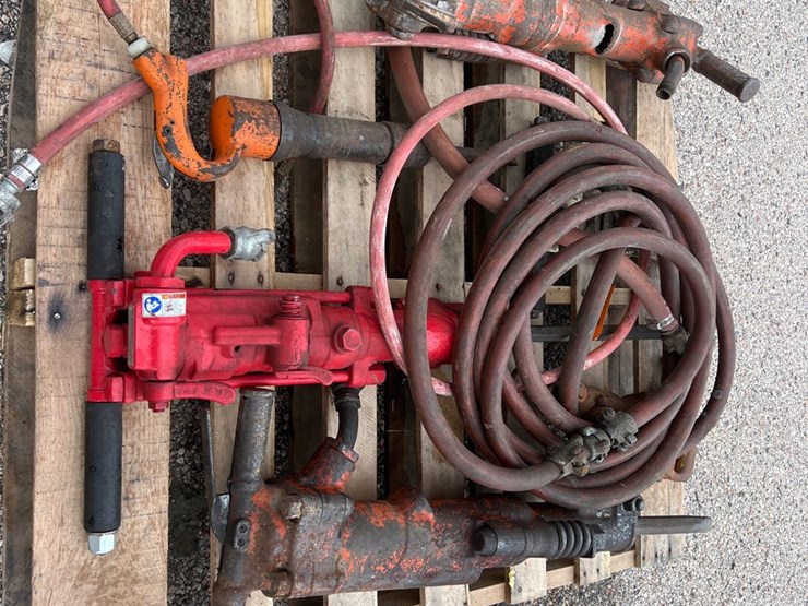 #2111-•-pneumatic-breakers,-chipping-hammers,-and-air-hose-image-3