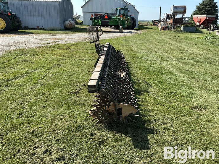 john-deere-415-15'-rotary-hoe-image-4
