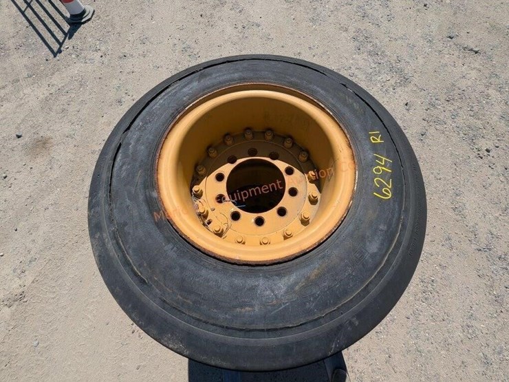 3-46x16-bf-goodrich-implement-tires-w/-10-lug-rims-image-14