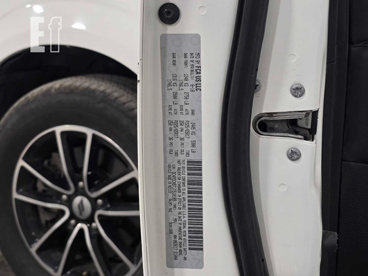 2018-dodge-journey-se-image-24