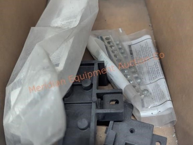 wire-rolling-rack-w/-assorted-electrical-parts-image-13