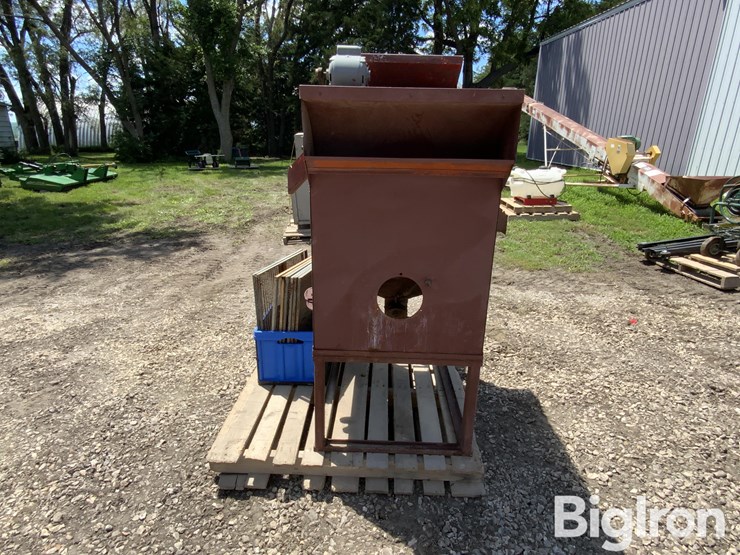 clipper-m2b-free-standing-seed-cleaner-image-2