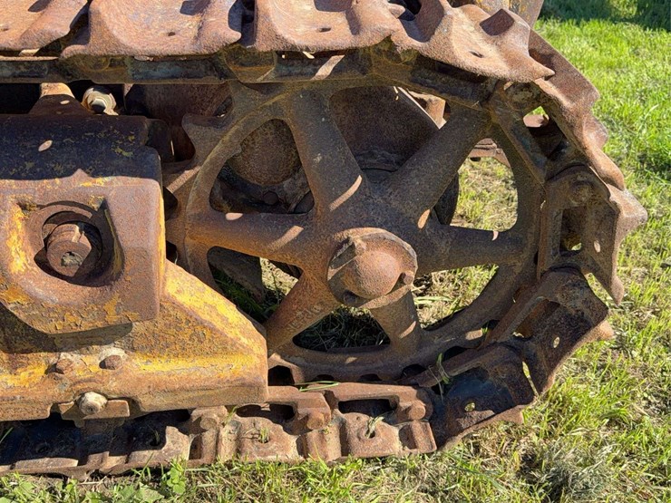 caterpillar-2-ton-image-33
