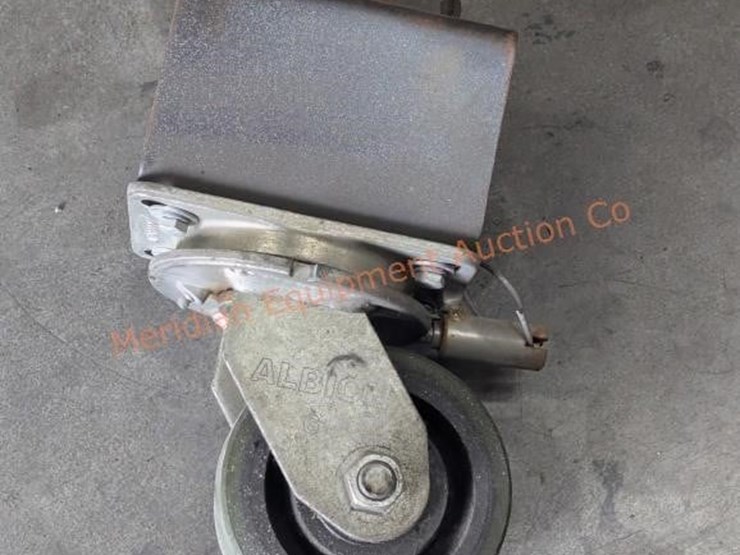 6"-hd-albion-caster-wheels-w/-sb-container-locks-image-7