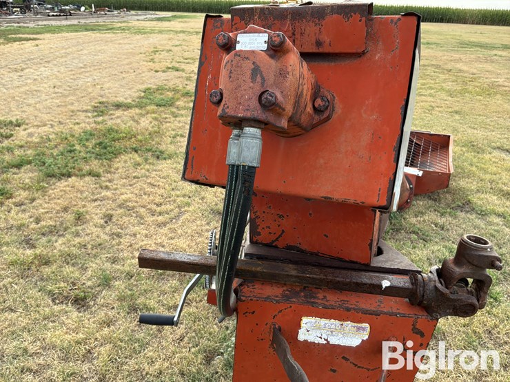 westfield-tr100-71-portable-auger-image-11