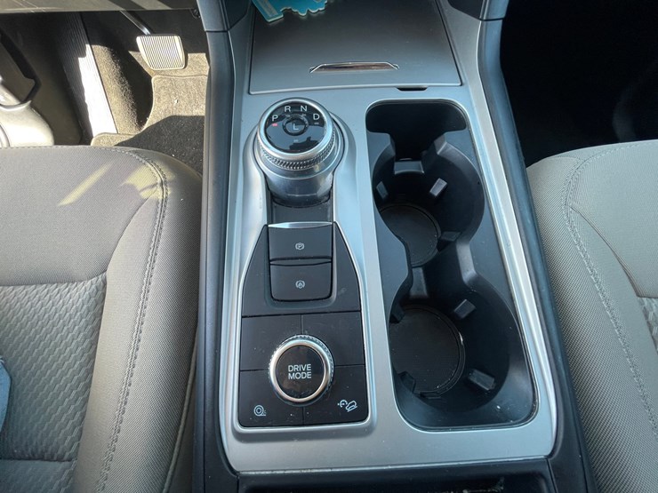#1529-•-2021-ford-explorer-awd-suv-(has-wi-title)-image-10
