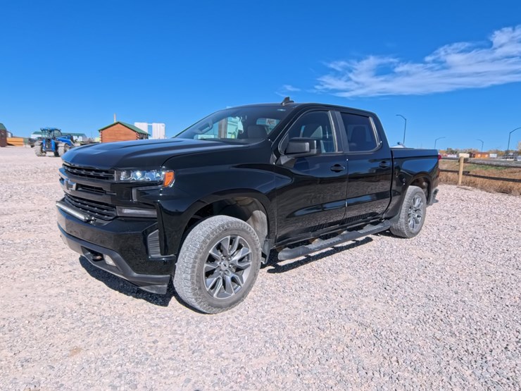 #3006-•-2021-chevy-1500-rst-pickup-truck-image-2