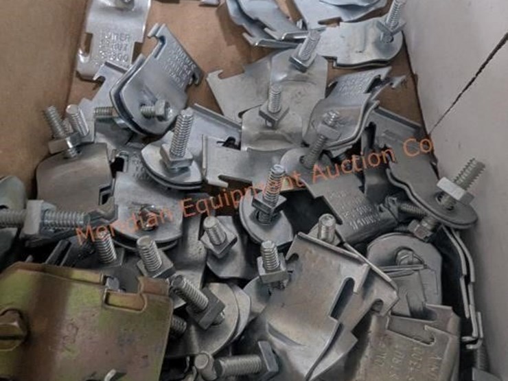 wire-rolling-rack-w/-assorted-electrical-parts-image-13