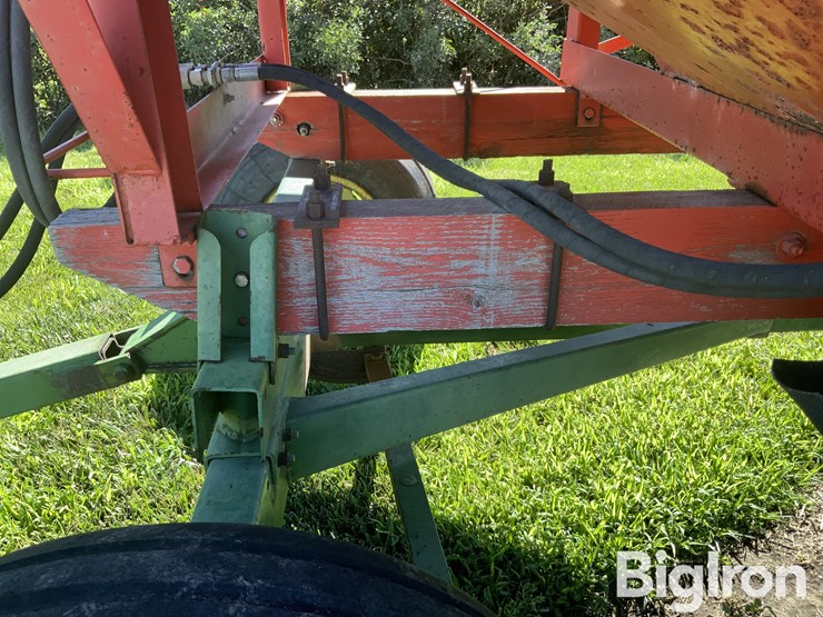 killbros-275-bu-seed-tender/gravity-wagon-w/hydraulic-auger-image-18