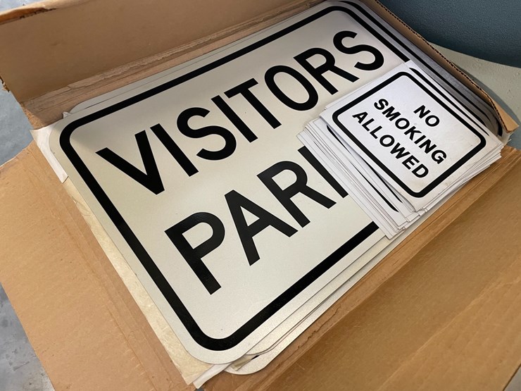#1544-•-no-smoking-stickers-with-visitor-parking-signs-image-1