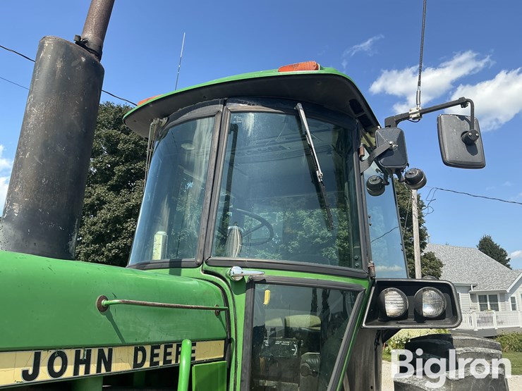 1981-john-deere-4240-2wd-tractor-image-14