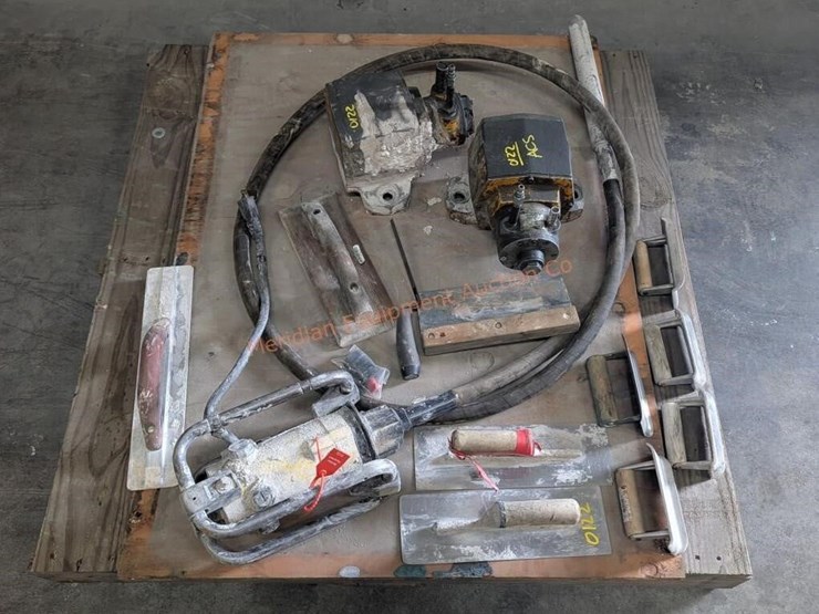 pallet--concrete-vibrators-&-assorted-tools-image-4