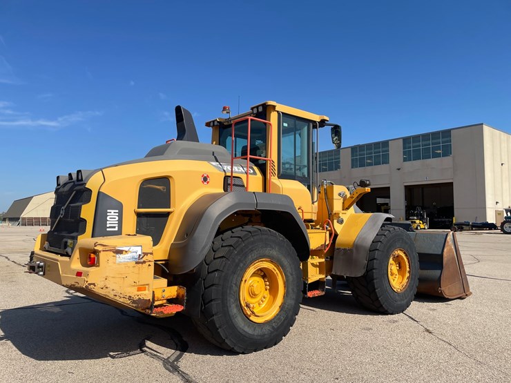 #1500-•-2017-volvo-l110h-wheel-loader-with-bucket-image-6