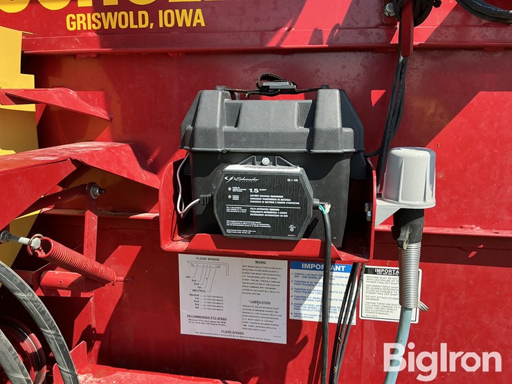 schuler-hf255-feed-wagon-image-12
