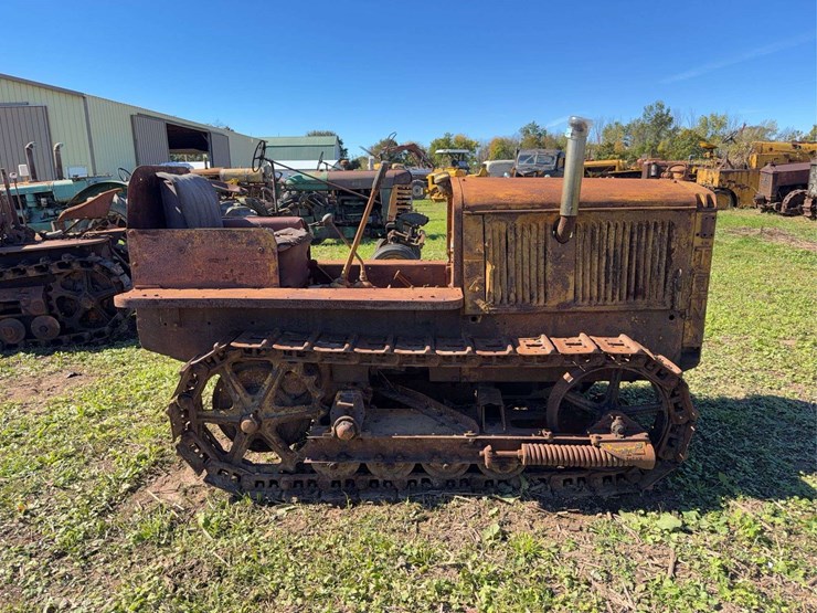 caterpillar-ten-image-2
