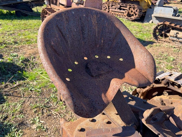 cletrac-ehd2-68”-high-clearance-image-28
