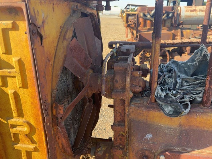 caterpillar-thirty-image-18