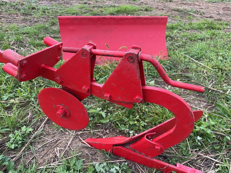 david-bradley-implements-image-9