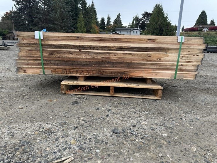 ~189--dog-ear-cedar-fencing-pieces-image-4