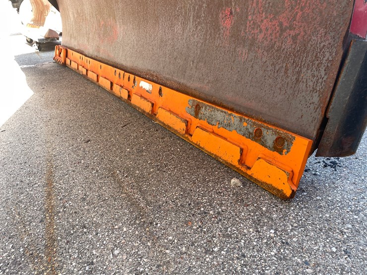 #1503-•-2018-international-7600-quad-axle-dump-truck-(has-wi-title)-with-accessories-image-51