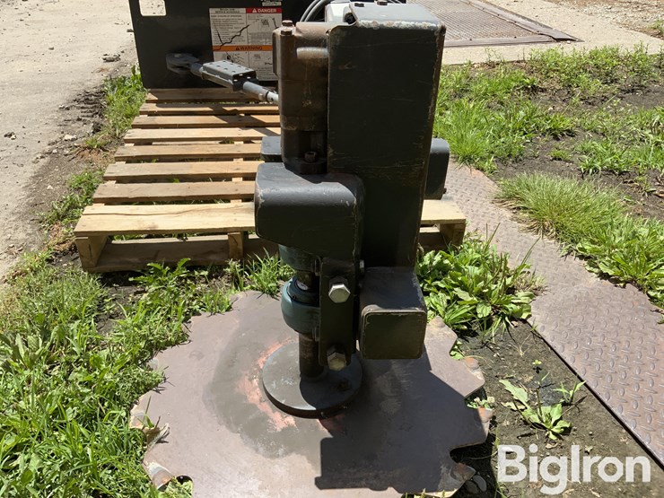 2006-bobcat-skid-steer-brush-saw-image-16