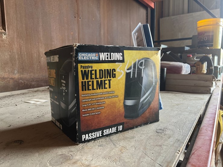 #3419-•-chicago-electric-welding-helmet-w/-jobsmart-welding-tools-set-image-2