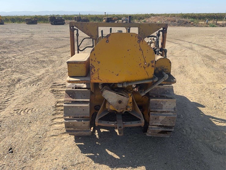 caterpillar-r2-image-4