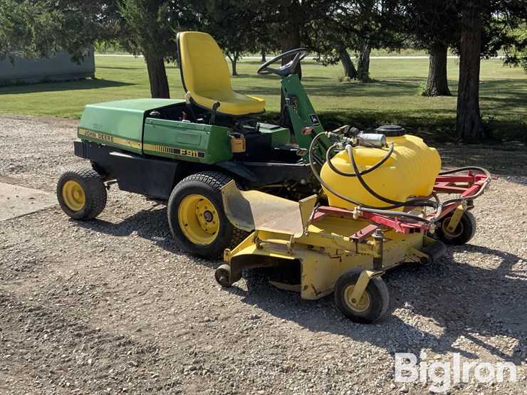 john-deere-f911-front-mount-72"-lawnmower-w/25-gal-sprayer-image-3