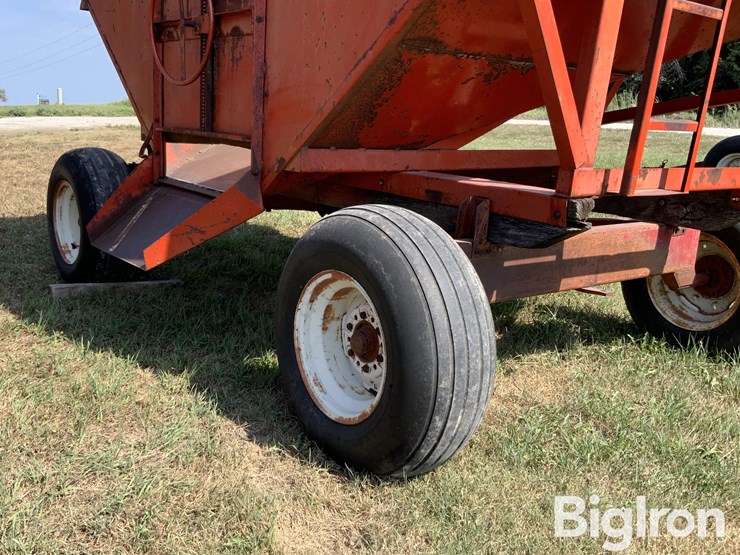 farm-king-m10-gravity-wagon-image-17