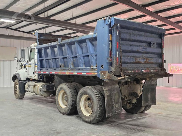 2005-mack-granite-cv713-image-4
