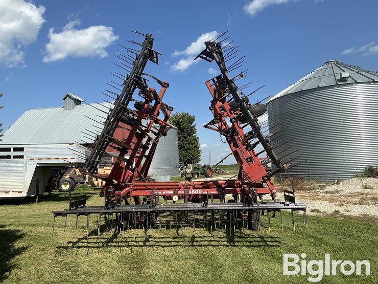 case-ih-4800-vibra-shank-field-cultivator-image-6