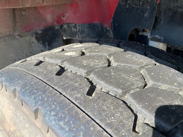#1502-•-2018-international-7600-quad-axle-dump-truck-(has-wi-title)-with-accessories-image-13