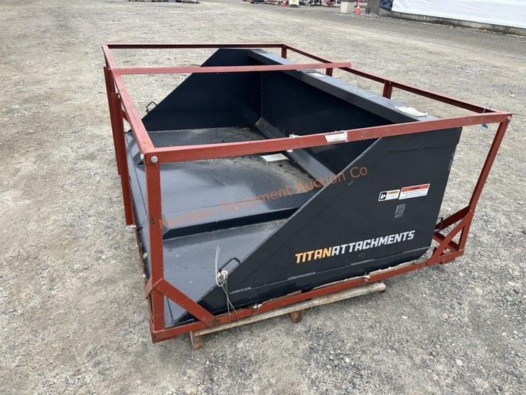 titan-fork-bucket-attachments-image-2