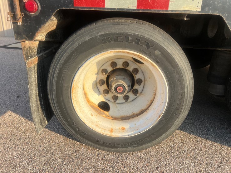 #1511-•-2001-sterling-tri-axle-heavy-haul-day-cab-semi-(has-wi-title)-with-2014-etnyre-tri-axle-lowboy-trailer-(has-wi-title)-image-90