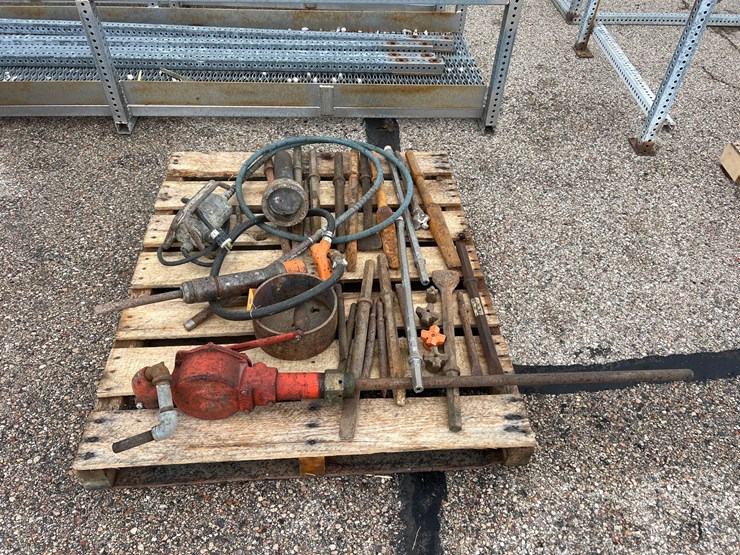#2109-•-breaker-bits,-pneumatic-tools,-concrete-vibrator-motor,-rotary-barrel-pump,-and-more-image-1