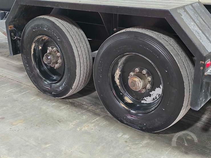 2013-caterpillar-xq350-image-22