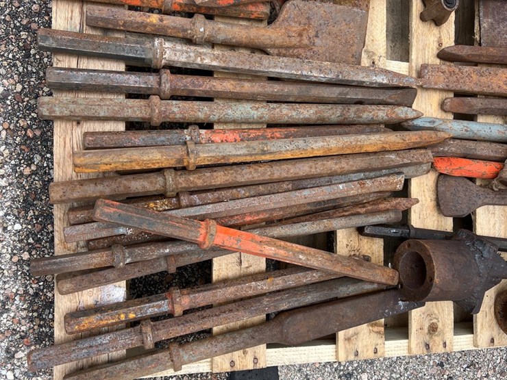 #2110-•-demolition-breaker-bits,-chisels,-adapters,-and-more-image-3