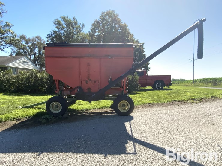 killbros-275-bu-seed-tender/gravity-wagon-w/hydraulic-auger-image-8