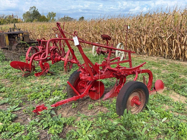 oliver-two-bottom-plow-image-4