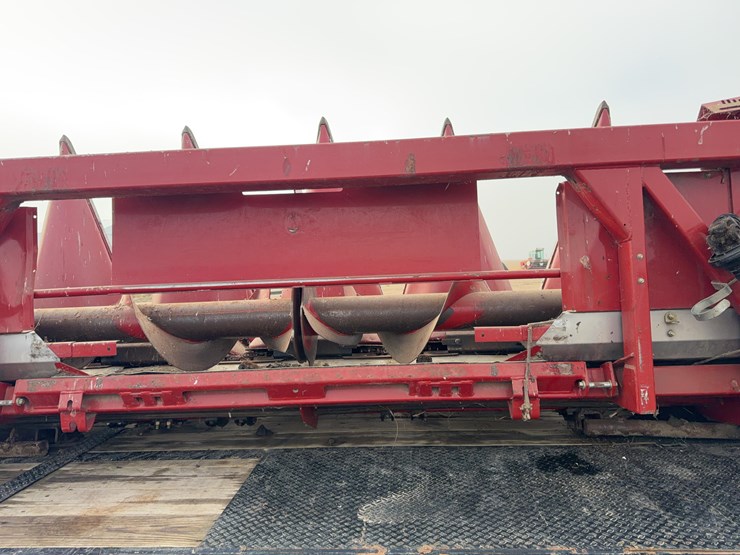 2013-case-ih-3412-image-3