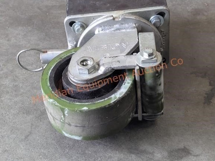 6"-hd-albion-caster-wheels-w/-sb-container-locks-image-8